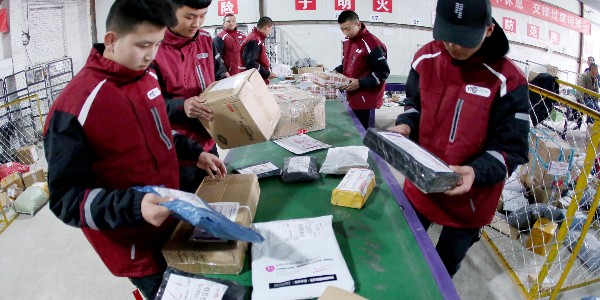 國家郵政局：11月快遞業務量突破130億件，單月增量有望超30億件